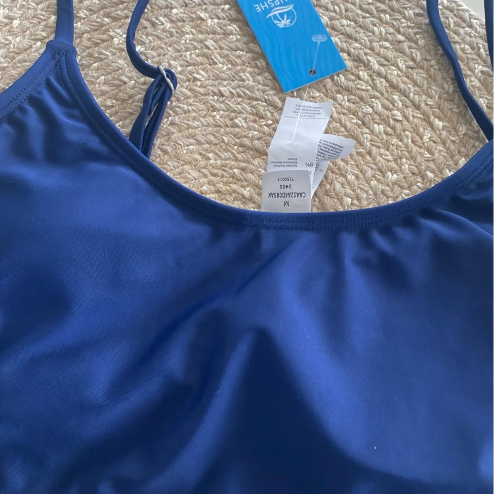🌴NWT Cupshe Navy Blue Bikini Top🌴